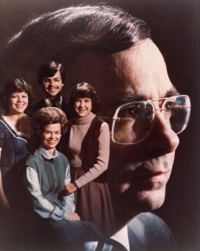 awkward-family-portrait-23