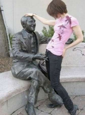 people-statue-fun-18