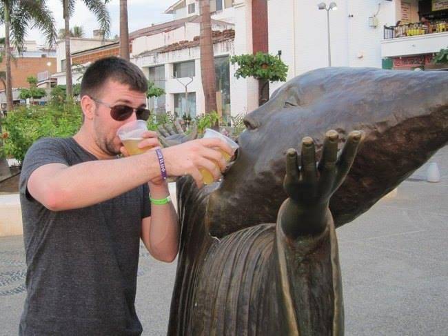 people-statue-fun-2
