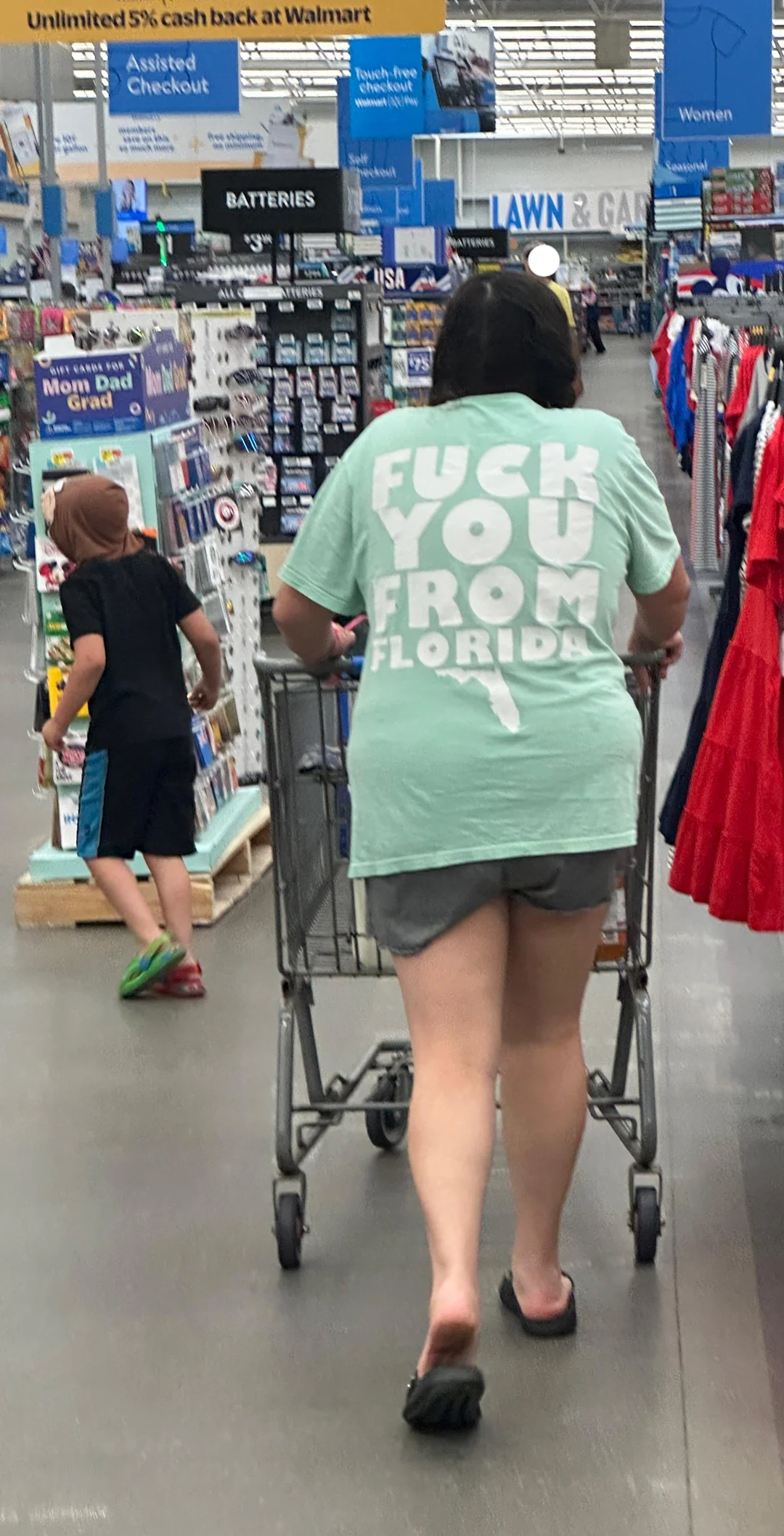 And they say southern hospitality is dead.